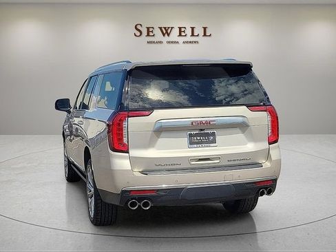 Used 2023 GMC Yukon XL Denali w/ Max Trailering Package AWD/4WD image 3