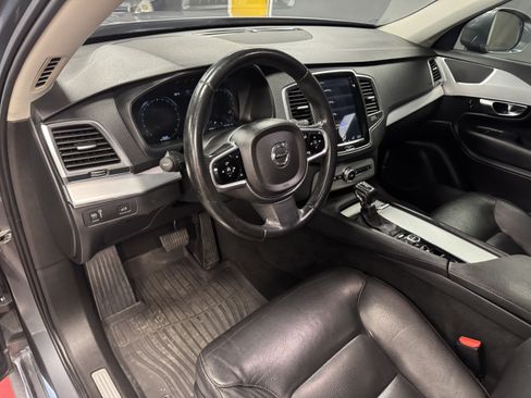 Used 2017 Volvo XC90 T6 Momentum w/ Vision Package AWD/4WD image 10