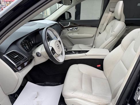 Used 2019 Volvo XC90 T5 Momentum w/ Protection Package Premier image 10