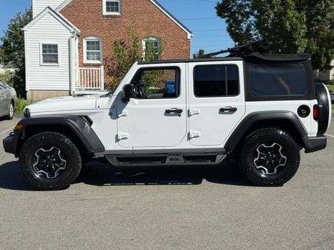 Used 2018 Jeep Wrangler Unlimited Sport S image 12
