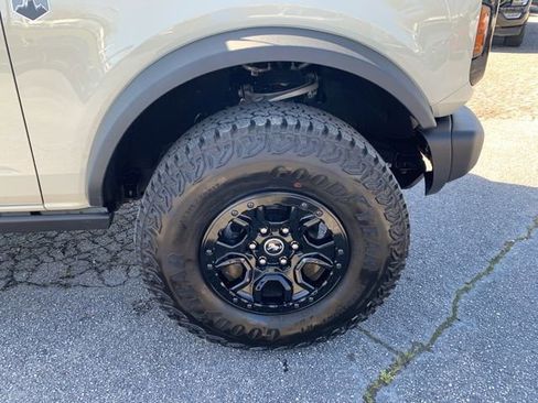 Certified 2025 Ford Bronco Big Bend w/ Black Diamond Package image 43