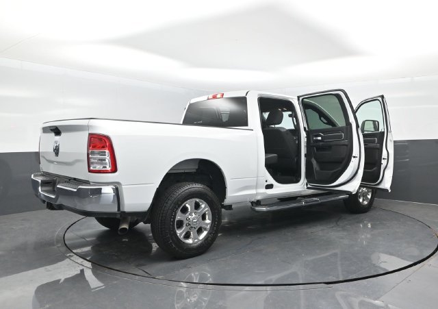 Used 2024 RAM 2500 Big Horn AWD/4WD image 28