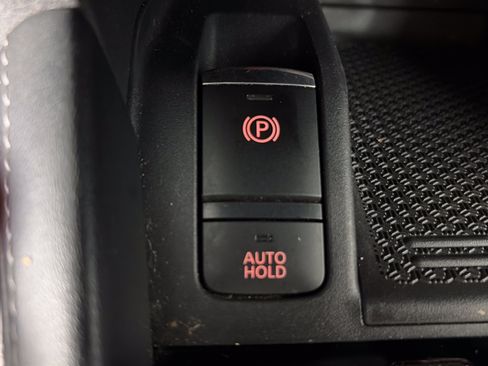 Used 2024 Nissan Kicks SR FWD image 25