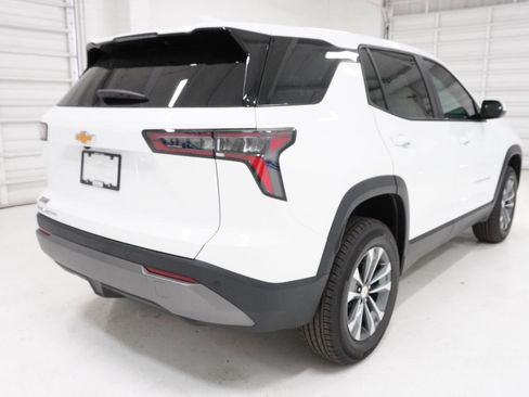 New 2026 Chevrolet Equinox LT image 5