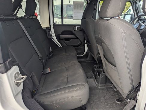 Used 2023 Jeep Wrangler Sahara image 13