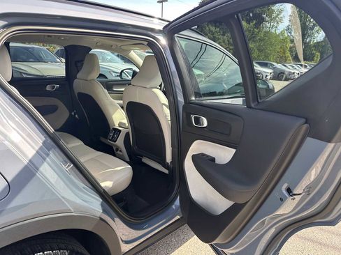Certified 2023 Volvo XC40 B5 Plus w/ Driver Assist Package AWD/4WD image 14