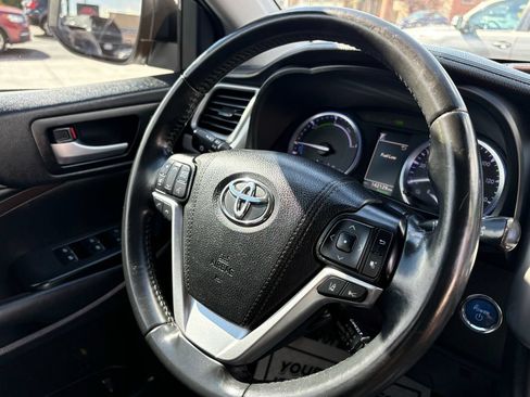 Used 2019 Toyota Highlander Limited AWD/4WD image 58