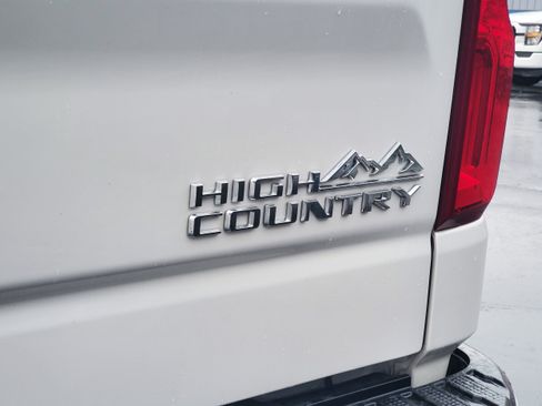 Used 2021 Chevrolet Silverado 1500 High Country w/ Z71 Off-Road Package AWD/4WD image 28