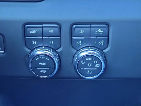 Used 2023 GMC Sierra 1500 AT4 w/ Technology Package image 18