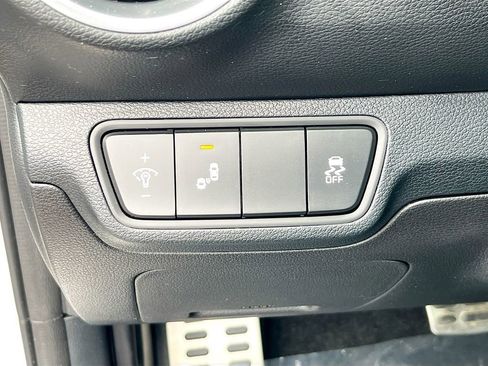 Certified 2024 Kia Forte GT-Line image 10