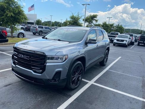 Used 2022 GMC Acadia SLT w/ Elevation Edition FWD image 3