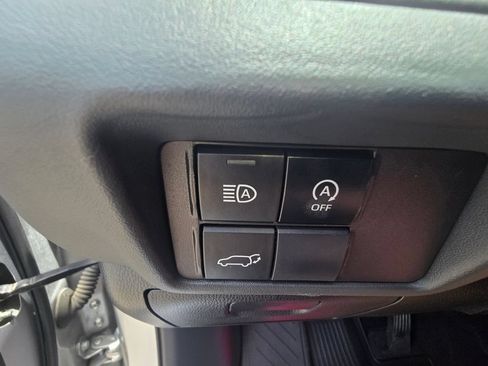 Used 2024 Toyota Highlander XLE AWD/4WD image 26