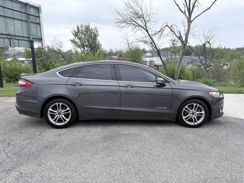 Used 2015 Ford Fusion Titanium FWD image 5