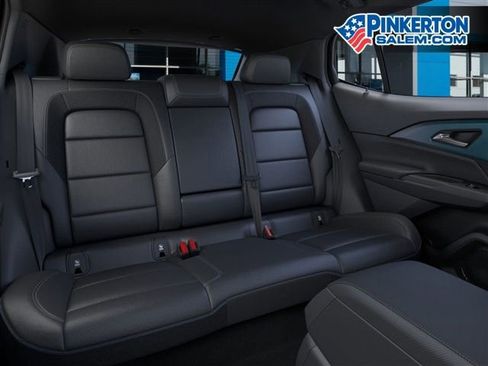 New 2026 Chevrolet Equinox EV LT image 17