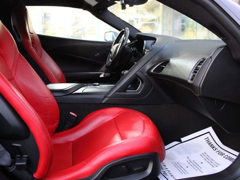 Used 2015 Chevrolet Corvette Stingray Coupe image 19