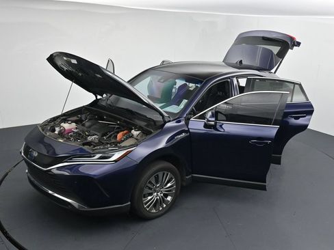 Used 2021 Toyota Venza Limited w/ Carpet Mat Package (TMS) AWD/4WD image 26