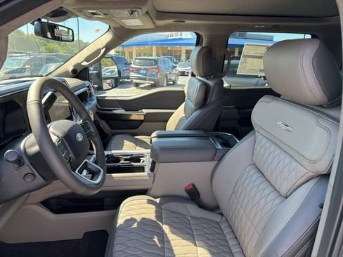 New 2026 Ford F250 Platinum w/ Platinum Plus Package AWD/4WD image 8