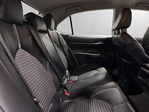 Used 2024 Toyota Camry SE image 16