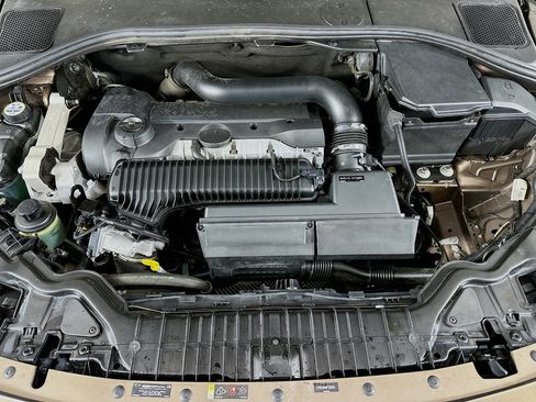 Used 2015 Volvo V60 T5 Cross Country Platinum image 34