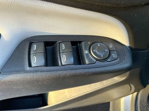 Used 2020 Chevrolet Equinox LS FWD image 12
