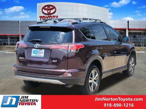 Used 2018 Toyota RAV4 XLE w/ Plus Extra Value Package FWD image 6