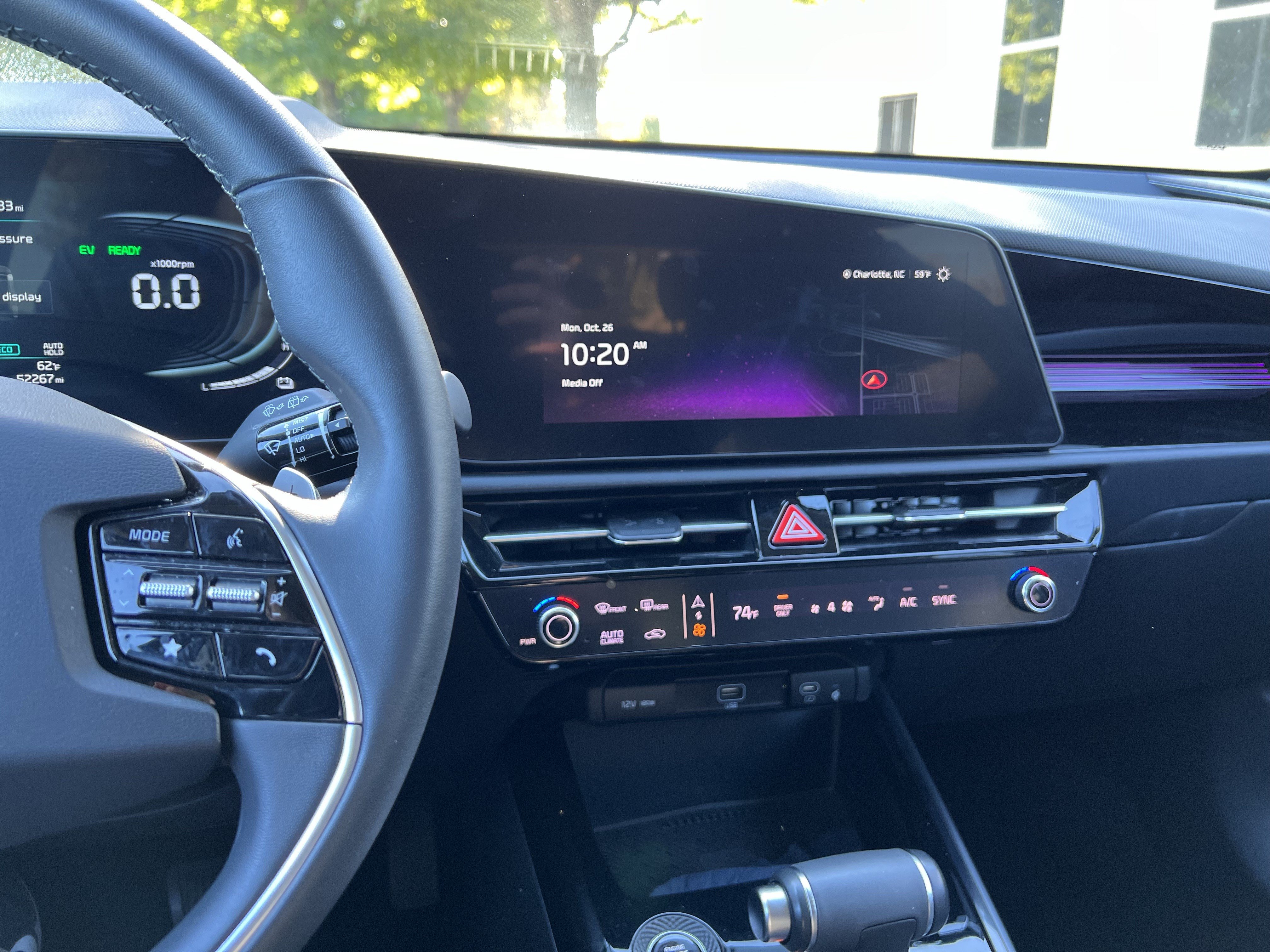 Used 2025 Kia Niro EX FWD image 32