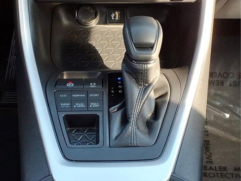 Used 2025 Toyota RAV4 XLE w/ Convenience Package AWD/4WD image 27