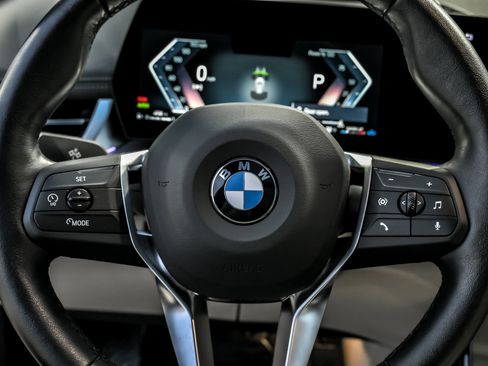 Used 2025 BMW X1 xDrive28i w/ Premium Package image 34