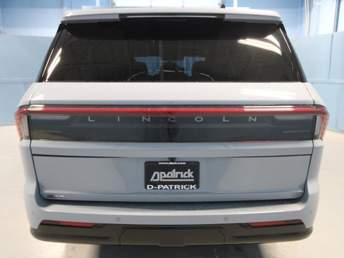 New 2026 Lincoln Navigator L Reserve AWD/4WD image 33