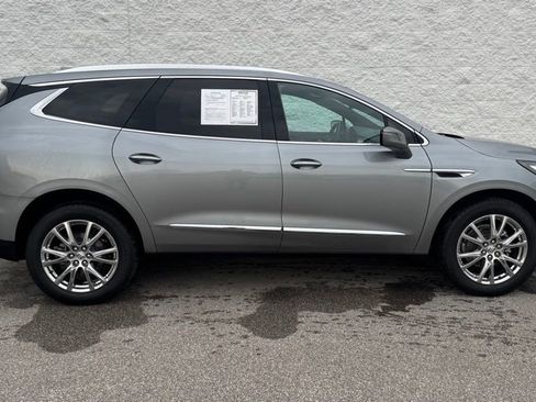 Used 2023 Buick Enclave Essence w/ Experience Buick Package image 3
