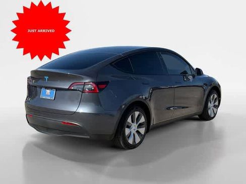 Used 2023 Tesla Model Y image 5