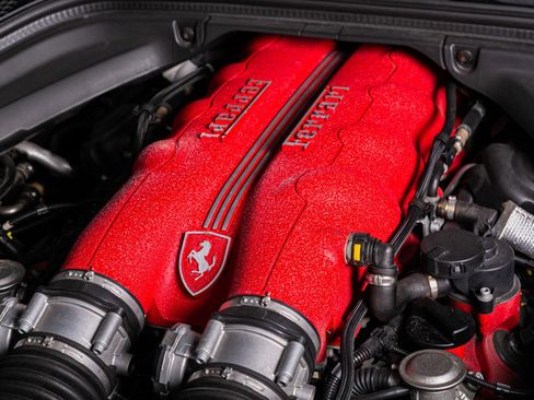 Used 2011 Ferrari California image 43