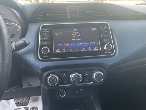 Used 2025 Nissan Versa SV w/ Trunk Package FWD image 22