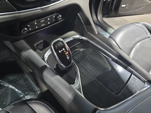 Used 2021 Buick Enclave Premium w/ Sun and Sites Package image 24