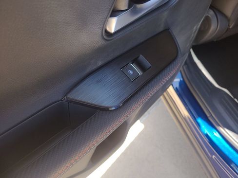 Certified 2025 Nissan Kicks SR AWD/4WD image 14