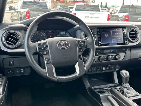 Used 2021 Toyota Tacoma TRD Sport w/ Technology Package image 23