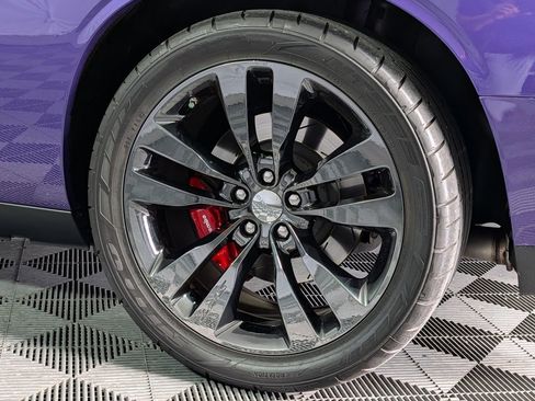 Used 2014 Dodge Challenger SRT8 w/ Harman/Kardon Audio Group RWD image 26