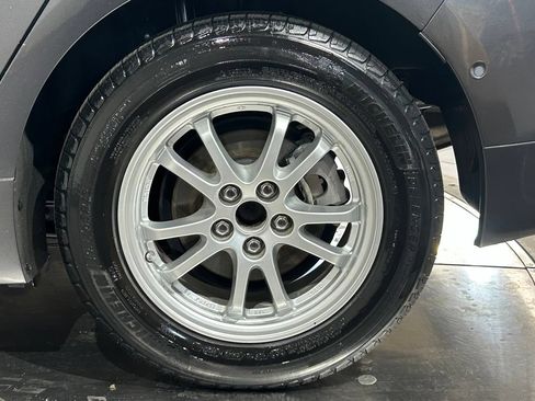 Used 2018 Toyota Prius Four FWD image 23