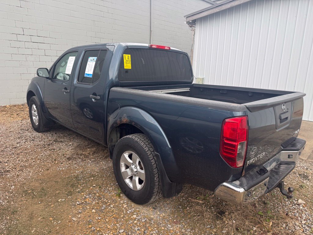 Used 2013 Nissan Frontier SV w/ SV Value Truck Pkg AWD/4WD image 4