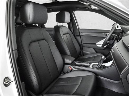 Certified 2025 Audi Q3 2.0T Premium w/ Convenience Package image 21