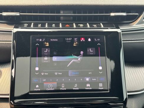 Used 2025 Jeep Grand Cherokee Laredo X w/ Luxury Tech Group I AWD/4WD image 31