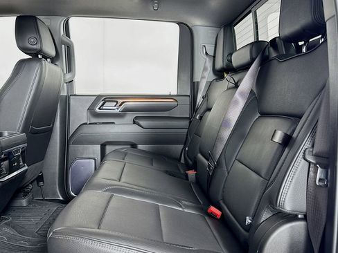 Used 2024 GMC Sierra 2500 Denali w/ Denali Reserve Package image 14
