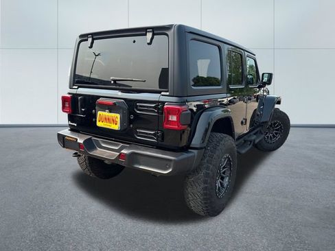 Used 2022 Jeep Wrangler Unlimited Sahara w/ Advanced Safety Group AWD/4WD image 4