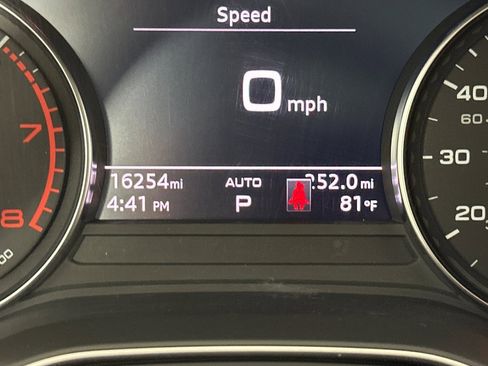 Used 2023 Audi Q5 2.0T Premium w/ Convenience Package image 22