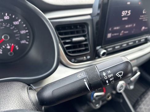 Used 2021 Kia Rio LX image 18