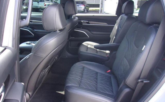 Used 2025 Kia Telluride EX X-Line AWD/4WD image 17