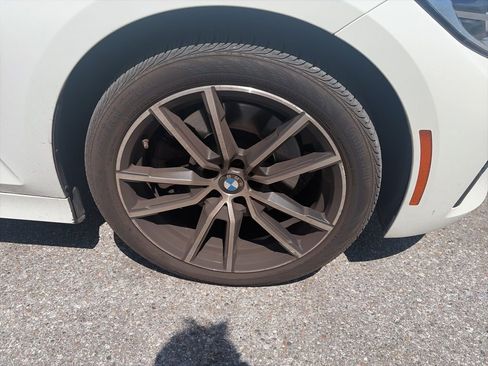 Used 2021 BMW 330i Sedan w/ Convenience Package RWD image 9