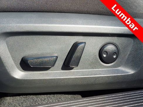 Used 2024 Nissan Rogue SV image 16