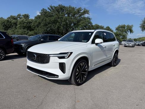 Certified 2026 Volvo XC90 B6 Plus AWD/4WD image 2