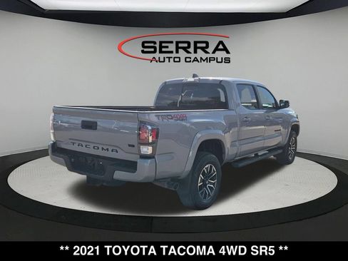 Used 2021 Toyota Tacoma SR5 AWD/4WD image 13